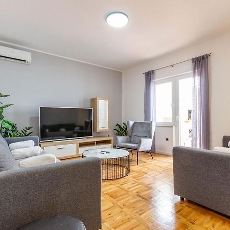 Kristina Holiday Home With Private Swimmingpool Visocane Экстерьер фото