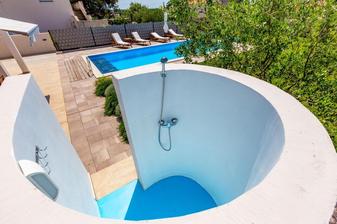 Kristina Holiday Home With Private Swimmingpool Visocane Экстерьер фото