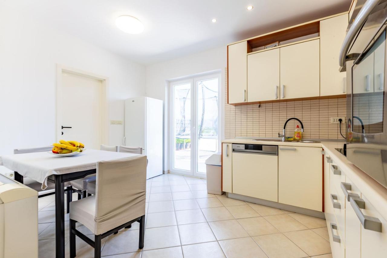 Kristina Holiday Home With Private Swimmingpool Visocane Экстерьер фото
